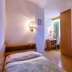 Hotel Ottoz Meuble 3*