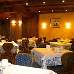 Ottoz Meuble 3* Courmayeur