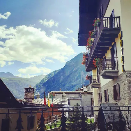 Hotel Ottoz Meuble Courmayeur