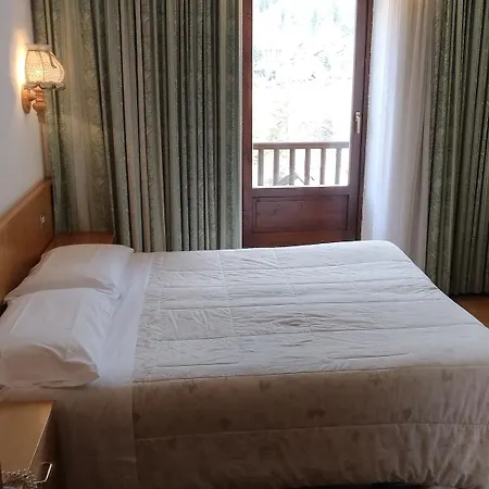 Ottoz Meuble فندق 3*