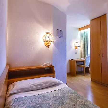 Ξενοδοχείο Ottoz Meuble 3*