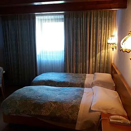 Ottoz Meuble 3* Курмайор