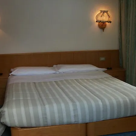 Hotel Ottoz Meuble 3*