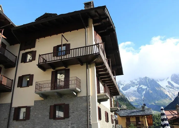 Ottoz Meublé Courmayeur