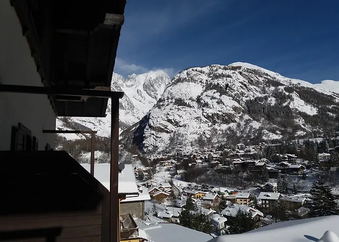 Ottoz Meublé Hotel Courmayeur