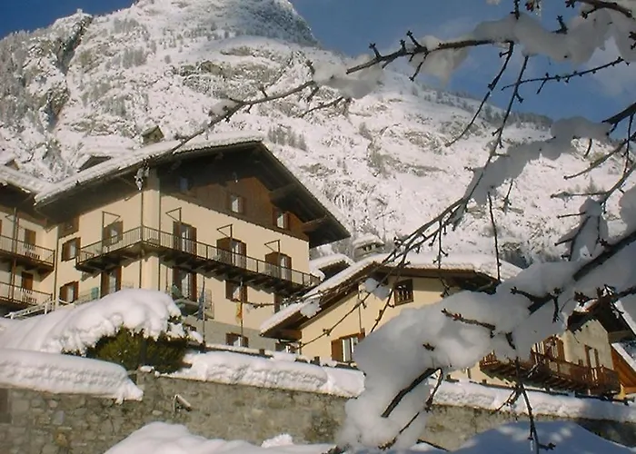 Ottoz Meublé Hotel 3*